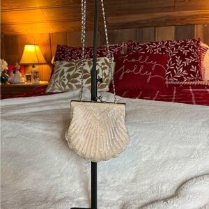 Valerie Stevens Iridescent Beaded Seashell Evening Pink, Silver Chain Strap